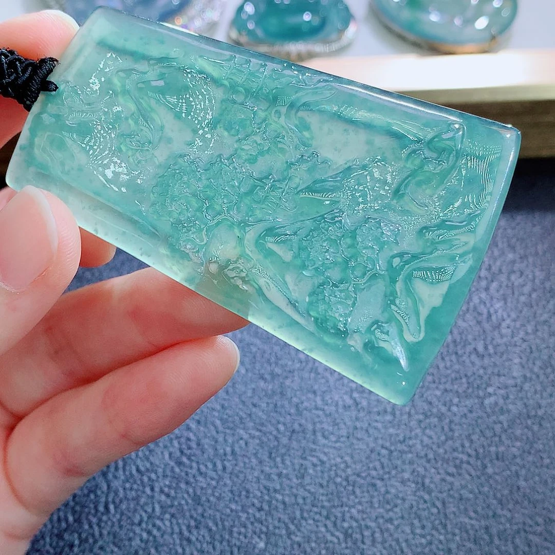 翡翠未镶嵌颈饰翡翠