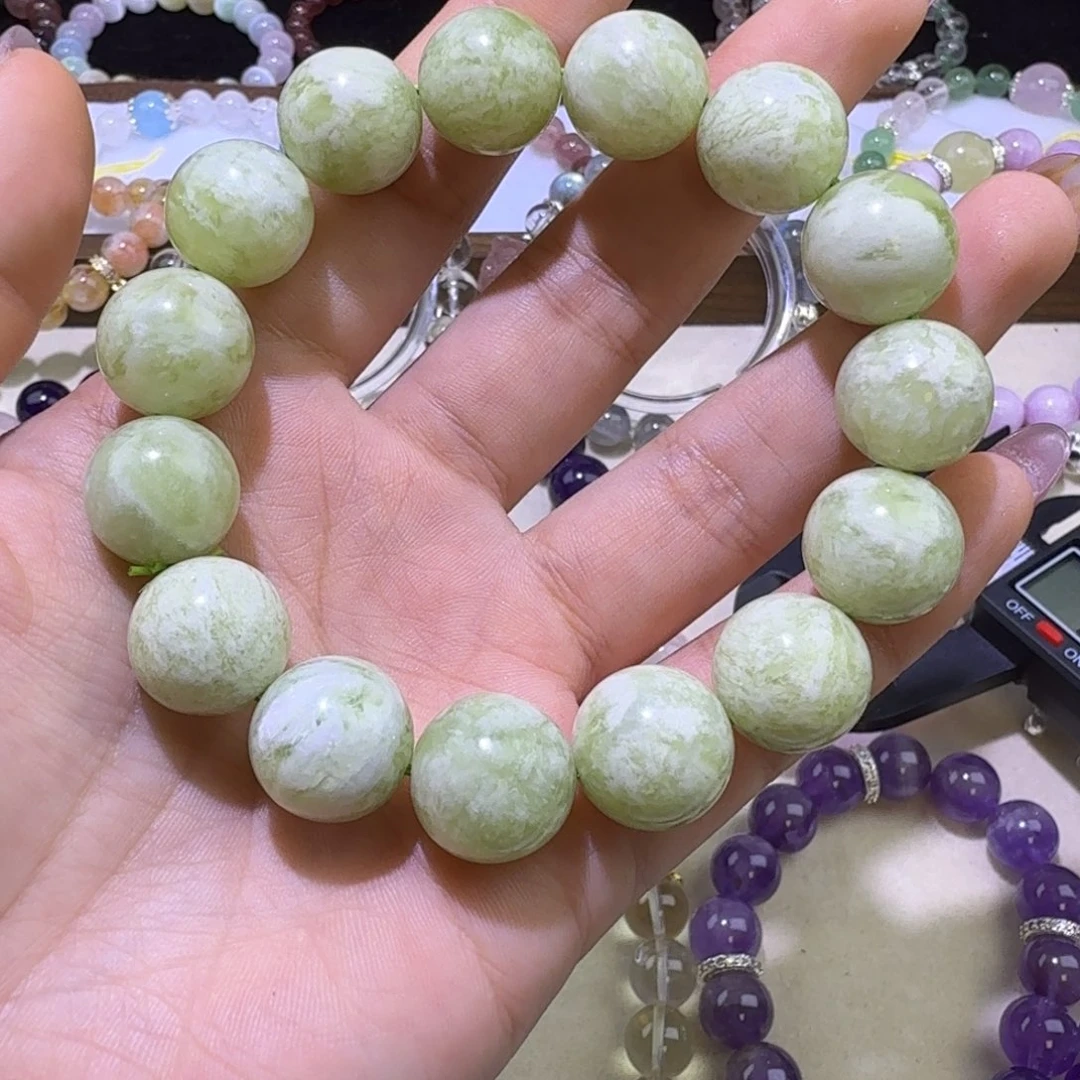 水晶手串未镶嵌天然