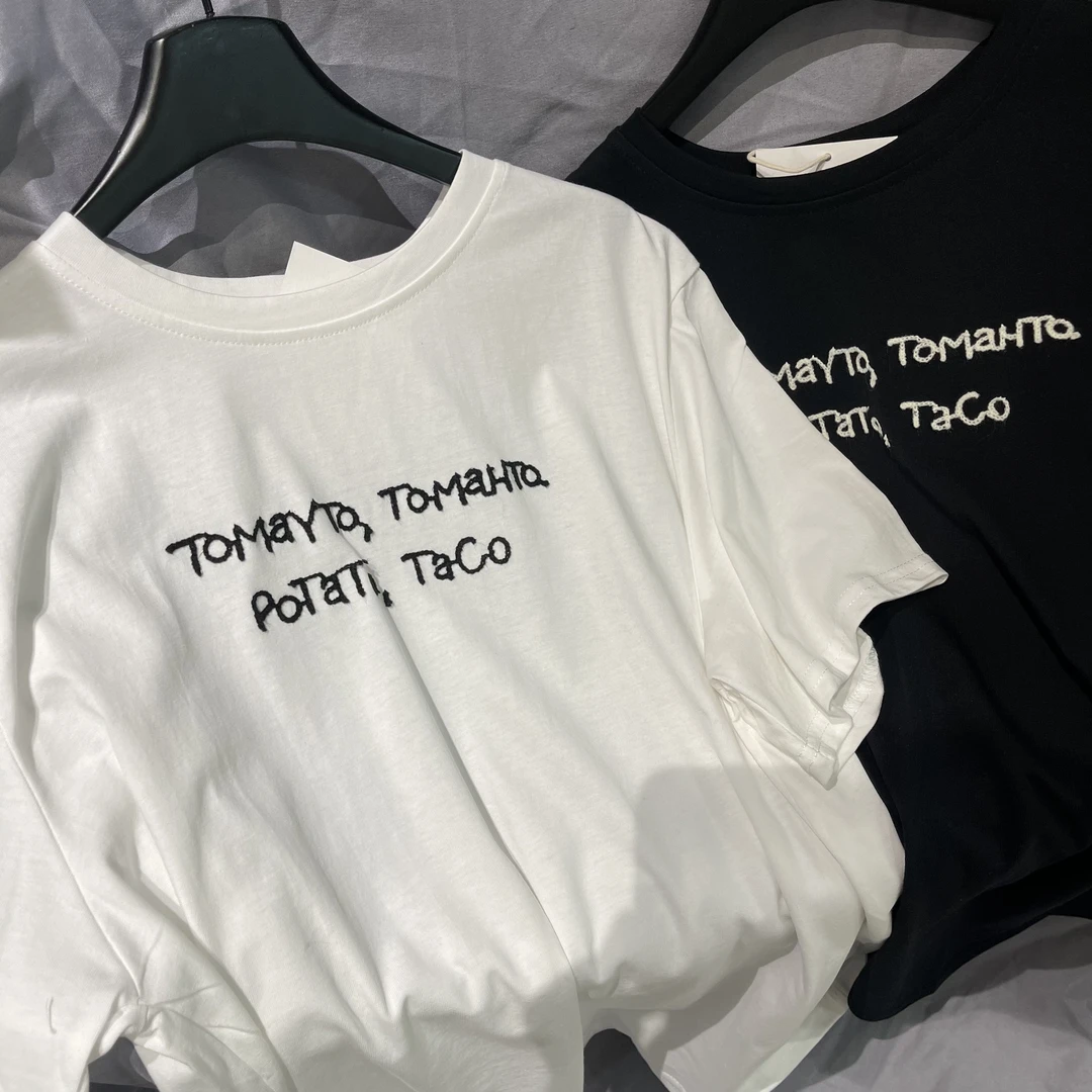 饭团家 2025爽滑棉字母刺绣T恤常规圆领休闲风