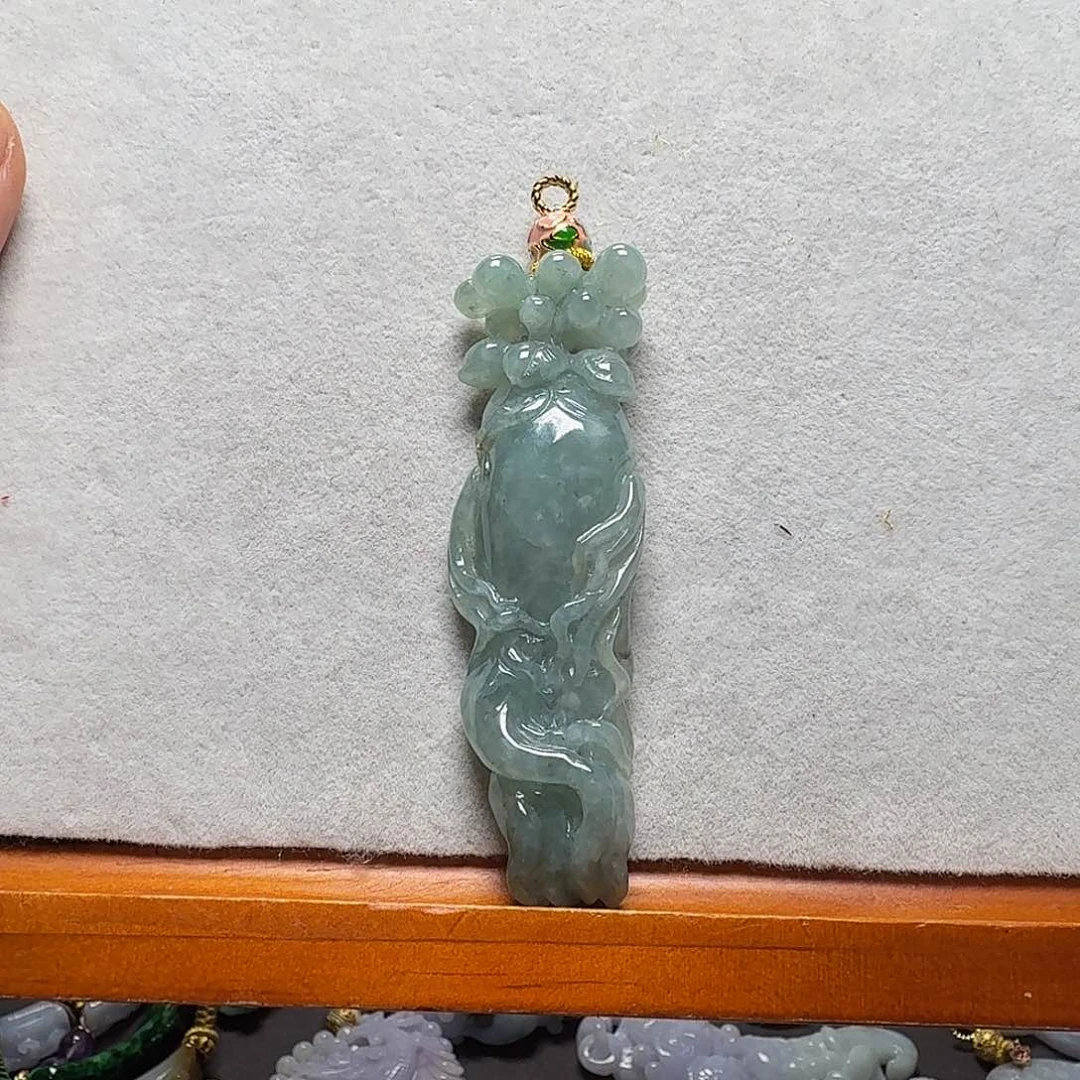 吊坠(赠链)未镶嵌翡翠