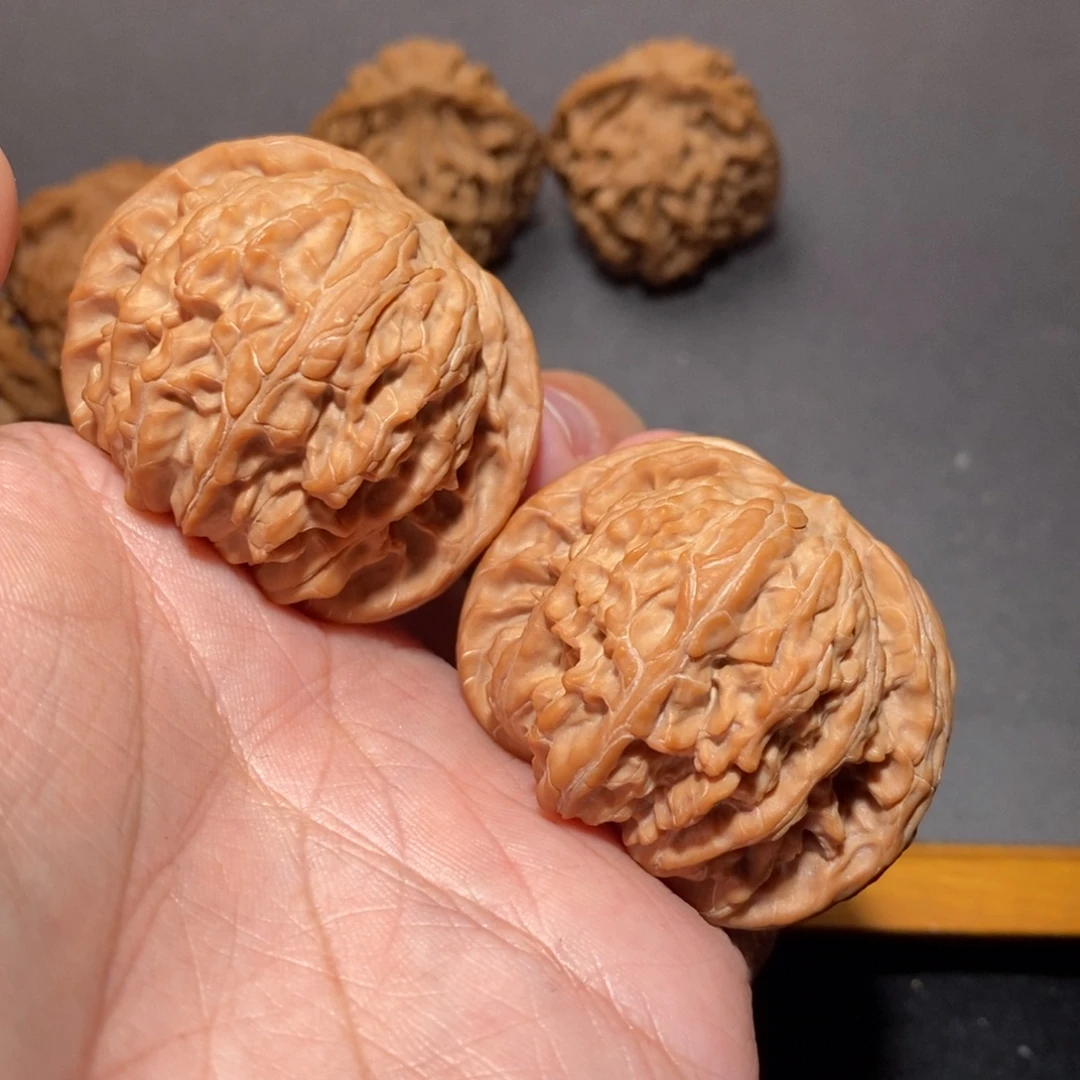 文玩核桃吊坠44山西正磨全品