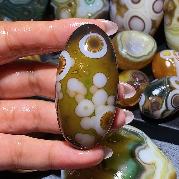 玛瑙/玉髓未镶嵌珠宝奇石39