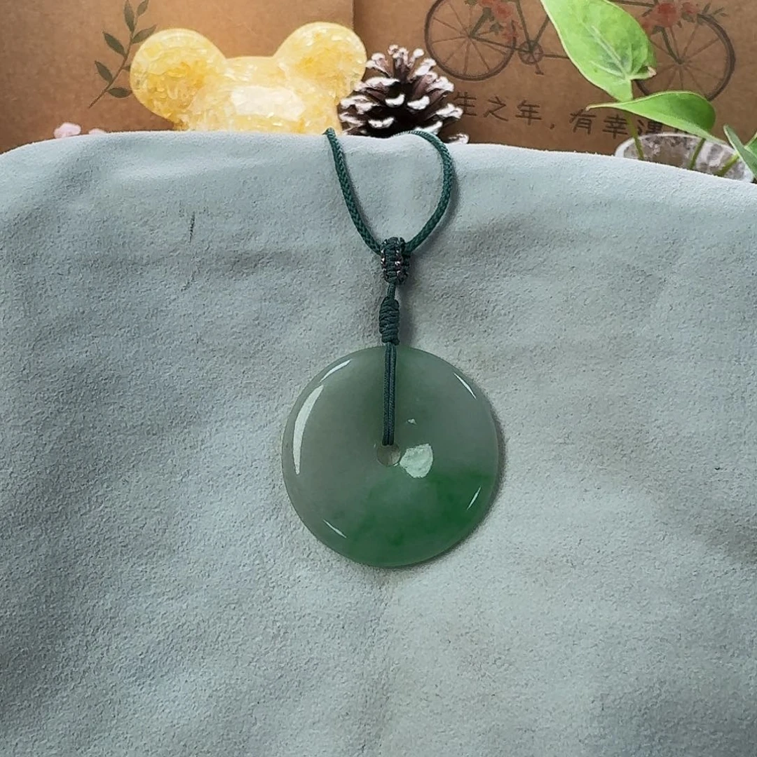 翡翠未镶嵌颈饰翡翠颈饰