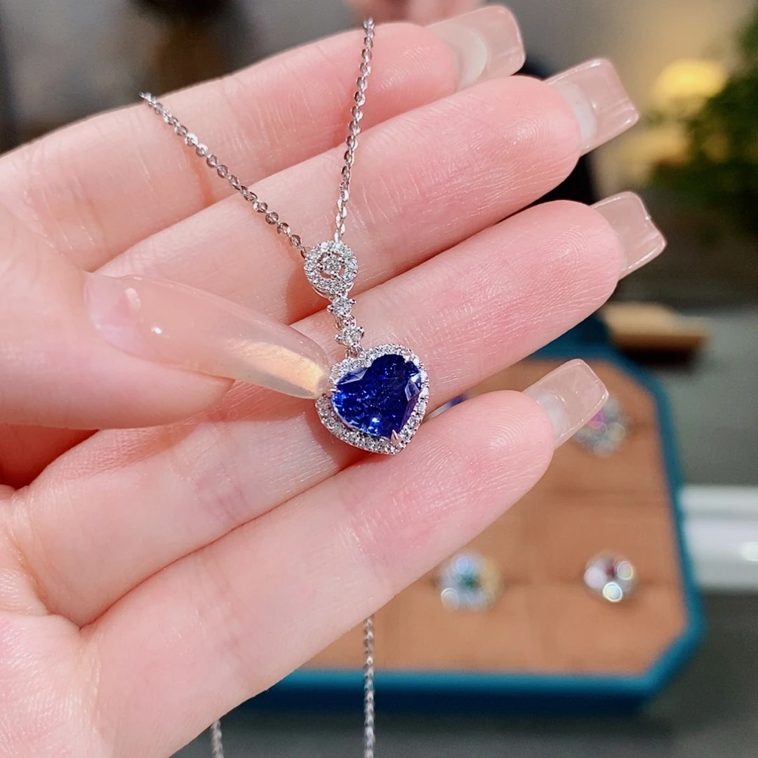 蓝宝石颈饰18K金镶嵌2.34ct矢车菊aigs