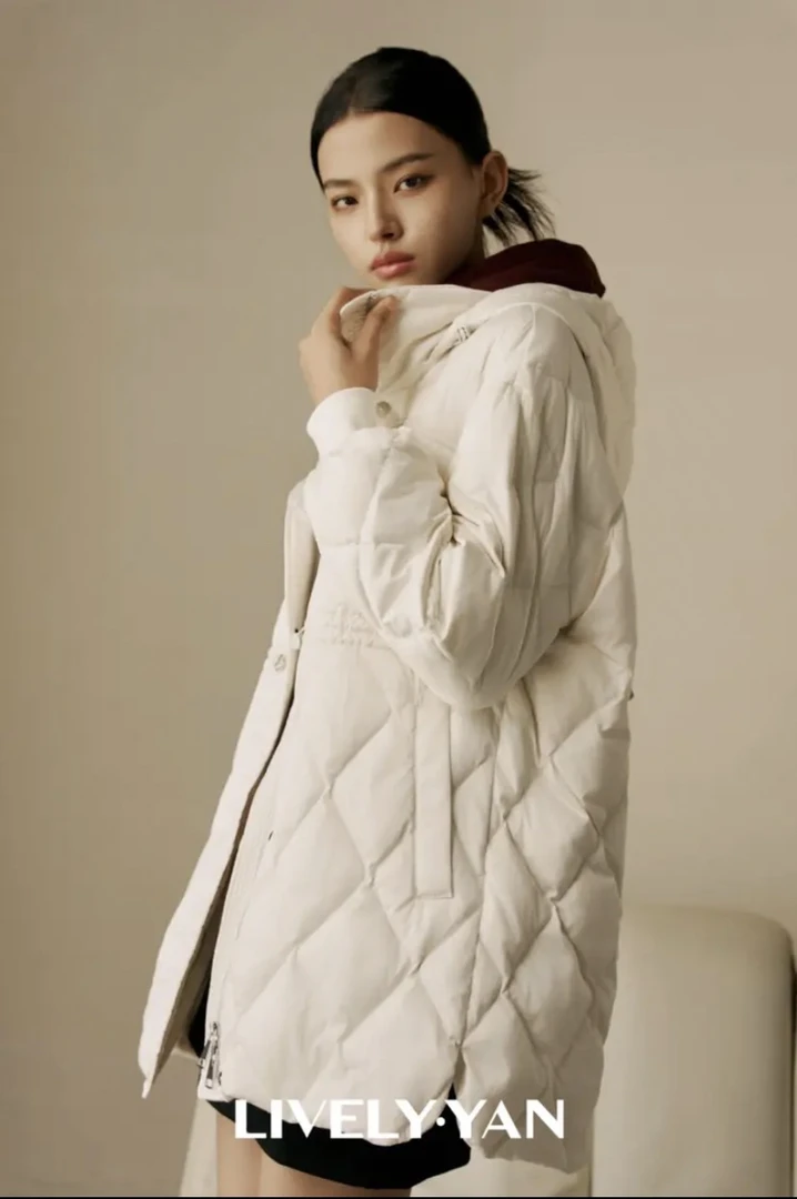俪妍【LIVELY·YAN】秋冬新款棉服48202（90%绒子含量）