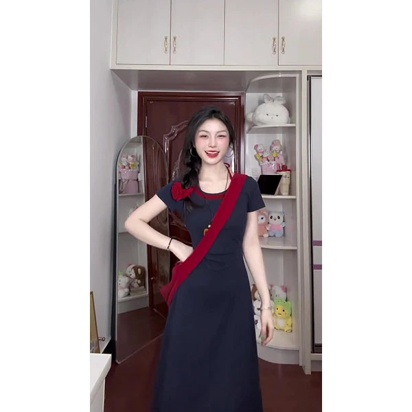 韩系撞色短袖连衣裙女夏季2025新款修身显瘦高级感气质a字长裙子