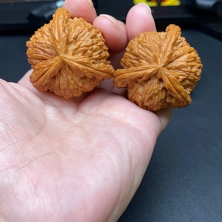 淡***笑文玩核桃把件白奔