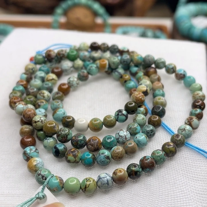 绿松石未镶嵌珠宝