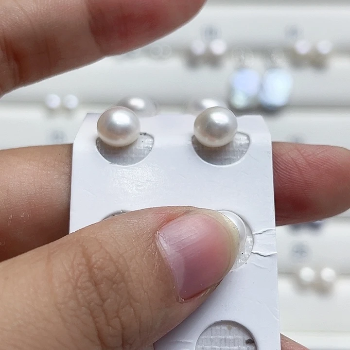 财***贝淡水珍珠银S925镶嵌耳饰