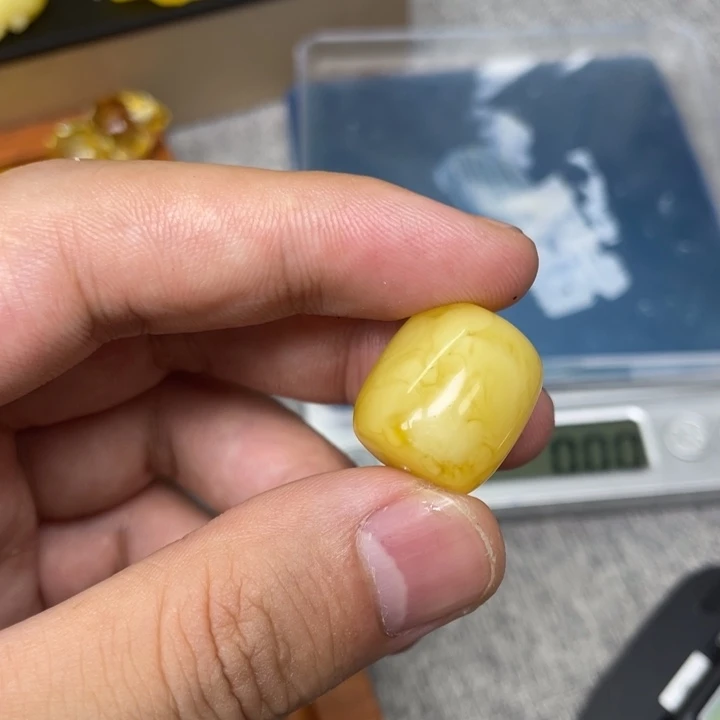 a***c琥珀未镶嵌珠宝奇石