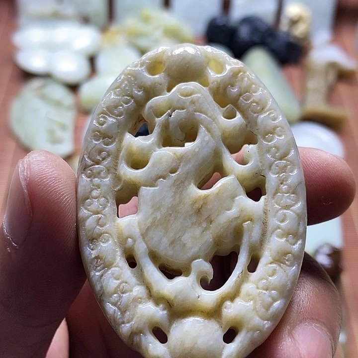 和田玉未镶嵌挂件