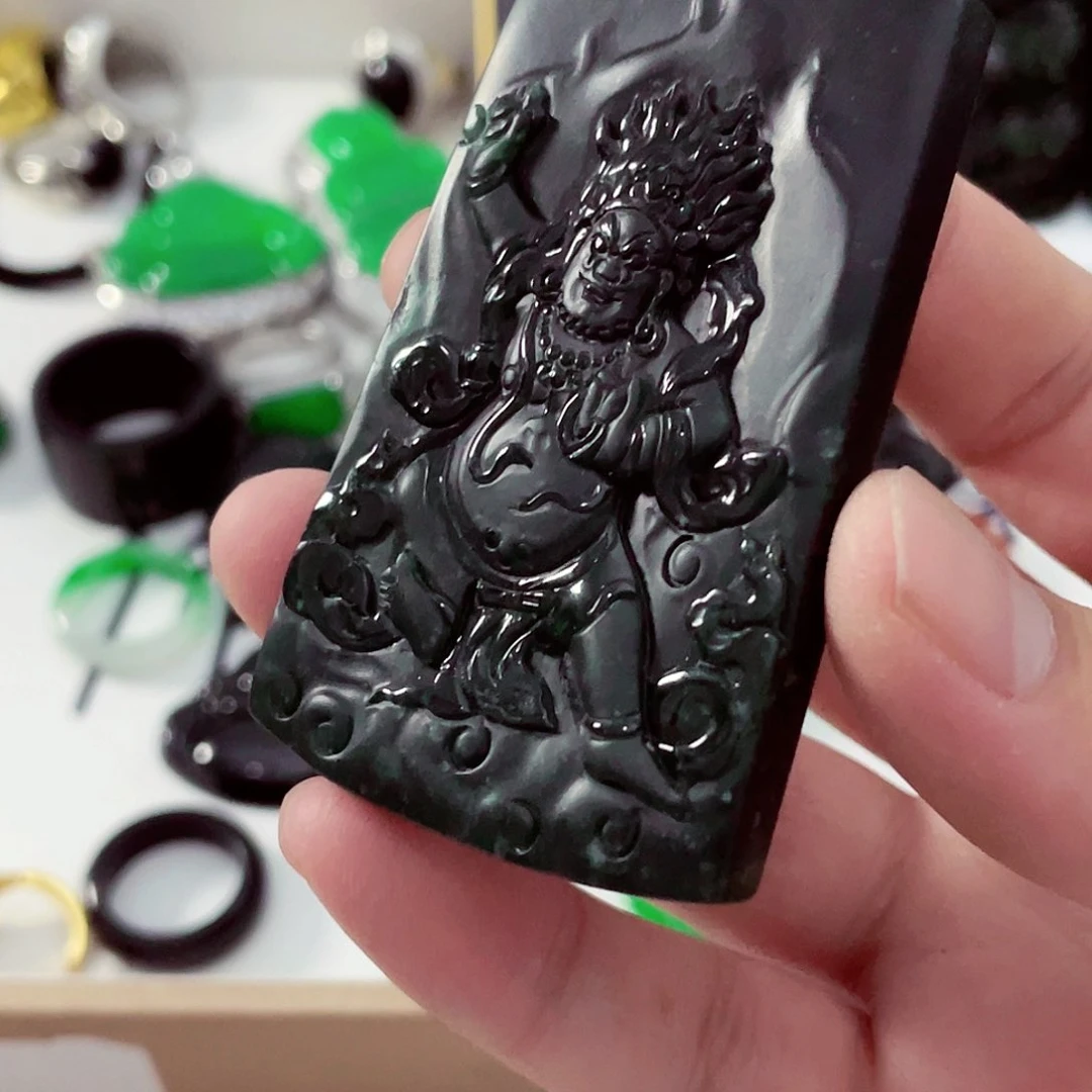 翡翠未镶嵌颈饰先检后发一物一证