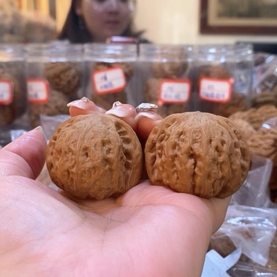 文玩核桃吊坠迷*儿41铁锤有黄点