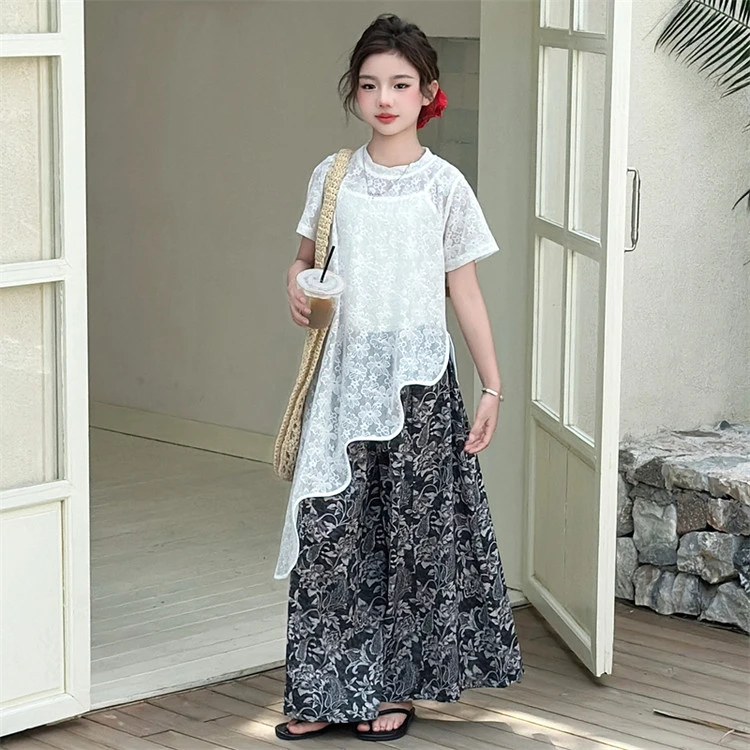 女童夏季新款儿童洋气设计感蕾丝上衣碎花裙裤显瘦气质宽松套装夏