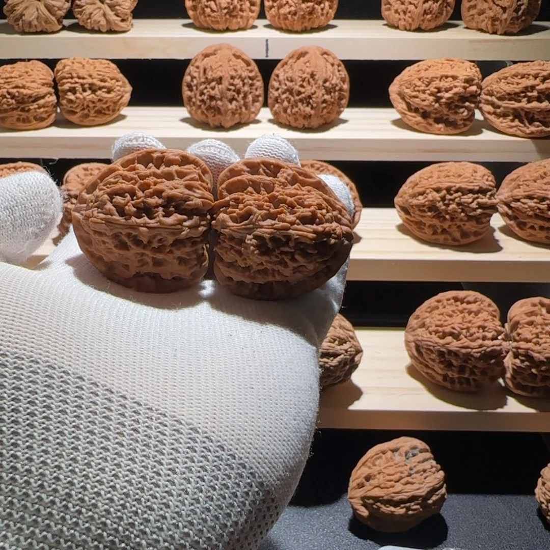 l***e文玩核桃吊坠41奥迪三角