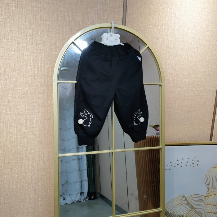 AF322  宝宝黑色单层春款裤子