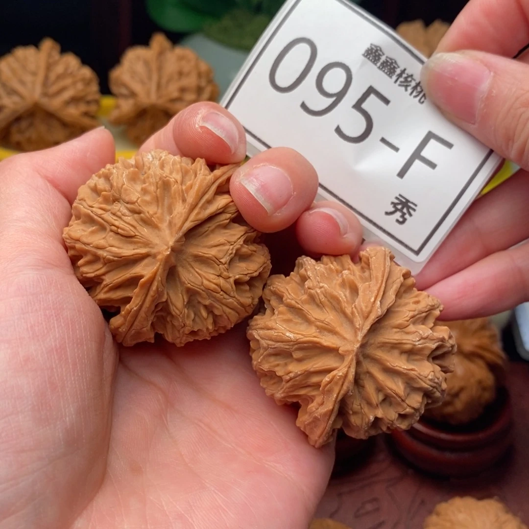 文玩核桃把件苹果园43