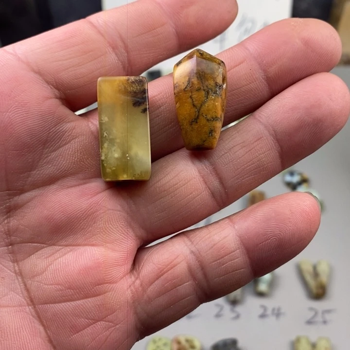 老***爱蛇纹石玉未镶嵌百搭配饰