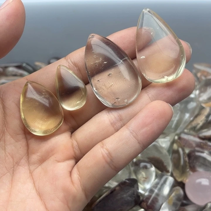 未镶嵌吊坠(赠链)水晶安****。