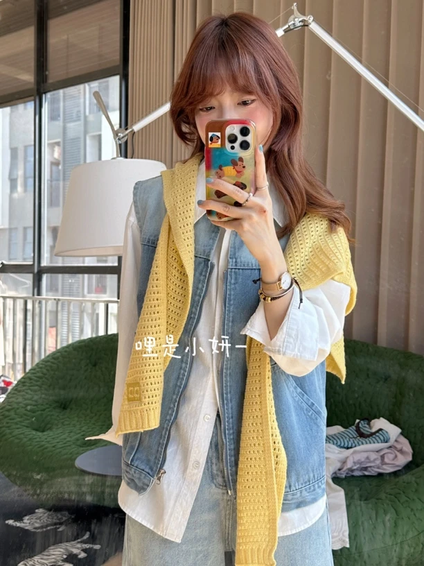【牛仔很忙】主包巨喜欢这个马甲的小设计！渐变的洗水色也太美了 ！