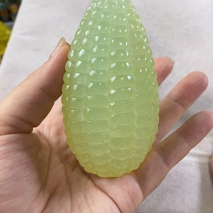 岫玉未镶嵌手把件