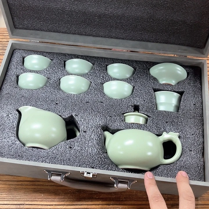 孤品茶具套装等。