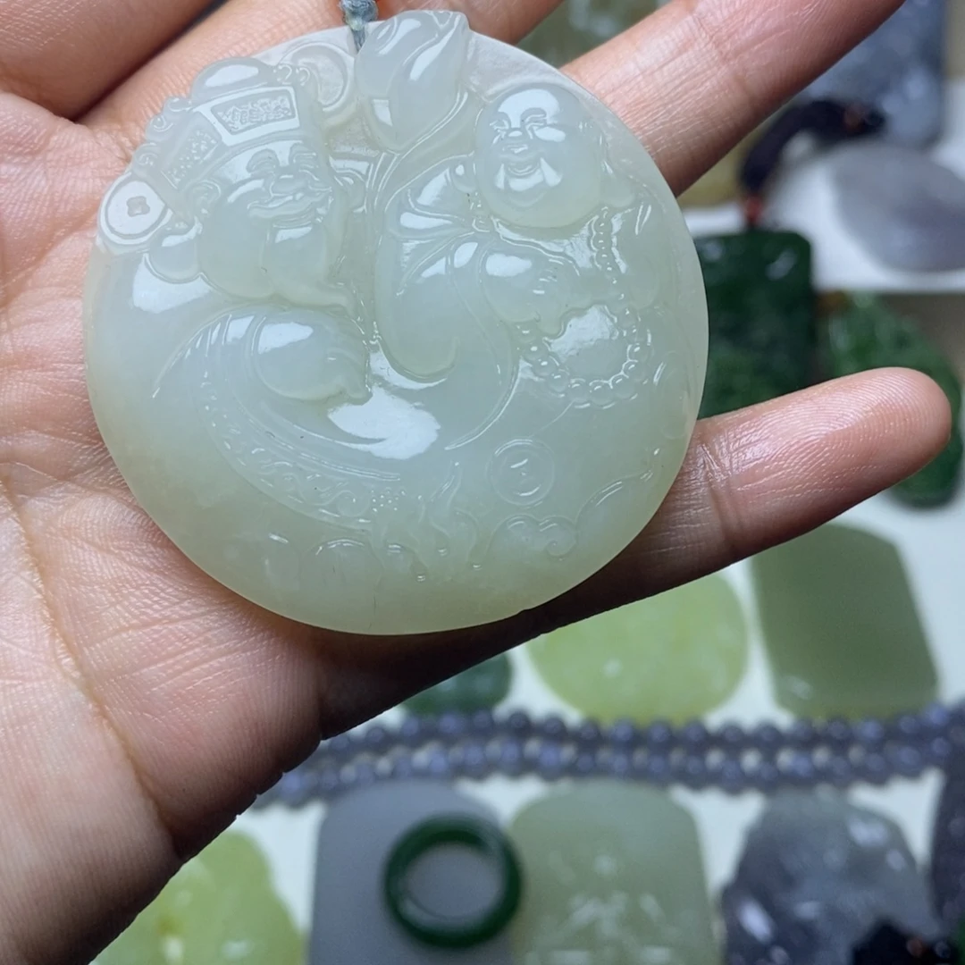 颈饰未镶嵌和田玉