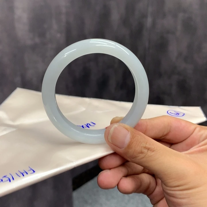 青***案翡翠未镶嵌手镯未镶嵌翡翠