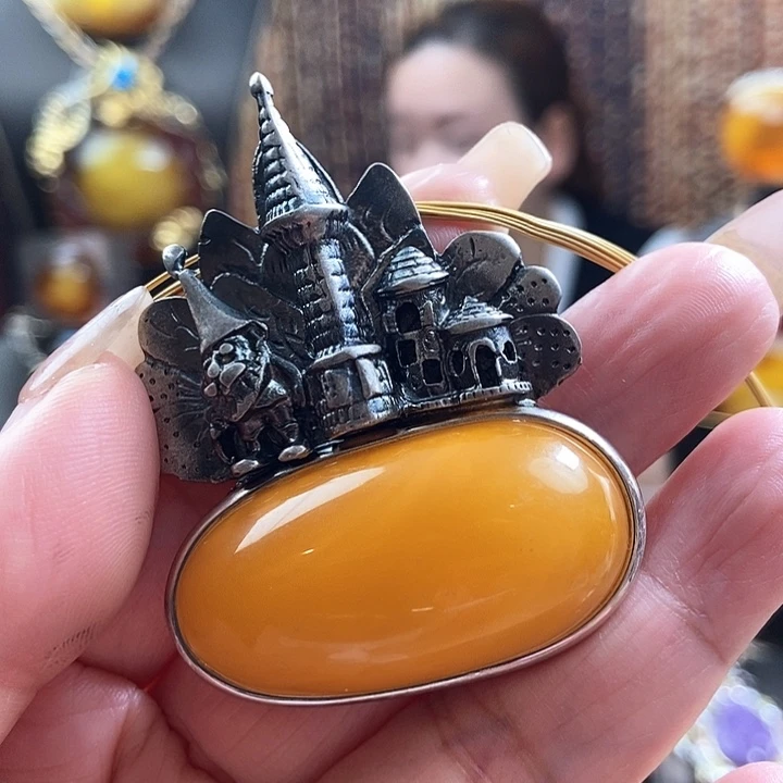 琥珀银S925镶嵌颈饰吊坠