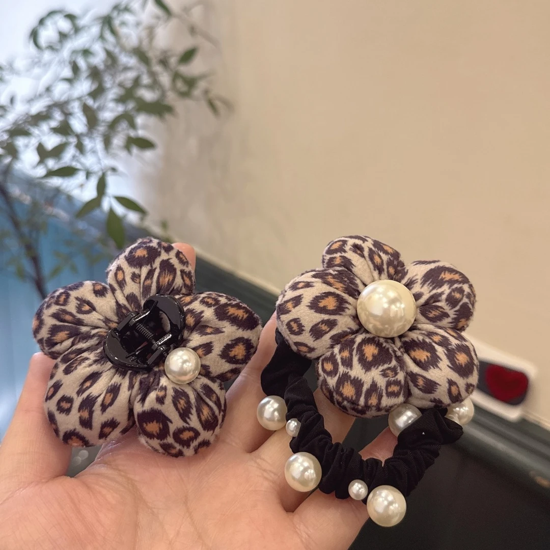 韩国新款~珍珠豹纹充棉立体花朵可爱发圈珍珠小香风面膜头绳简约