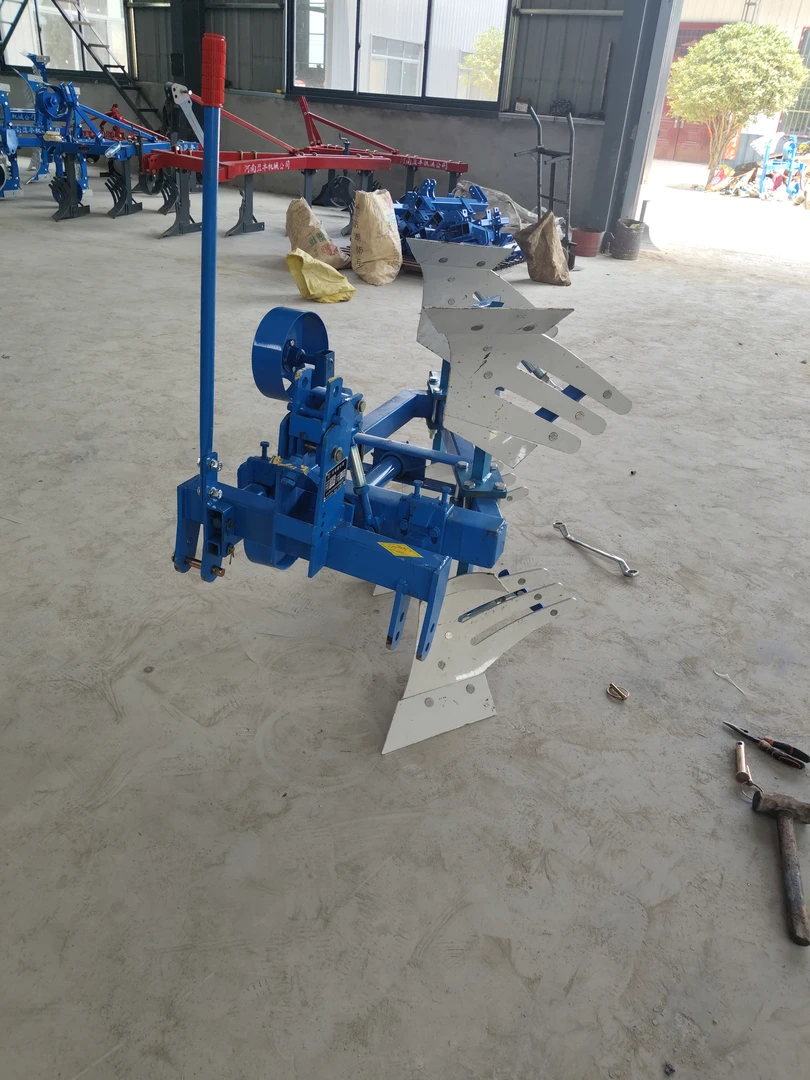 单缸小四轮手动翻转犁