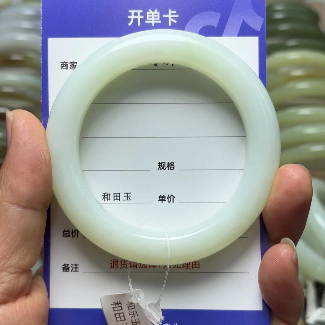 泡***崽和田玉未镶嵌手镯