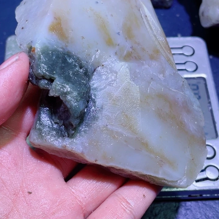 和田玉（糖玉）未镶嵌珠宝半成品