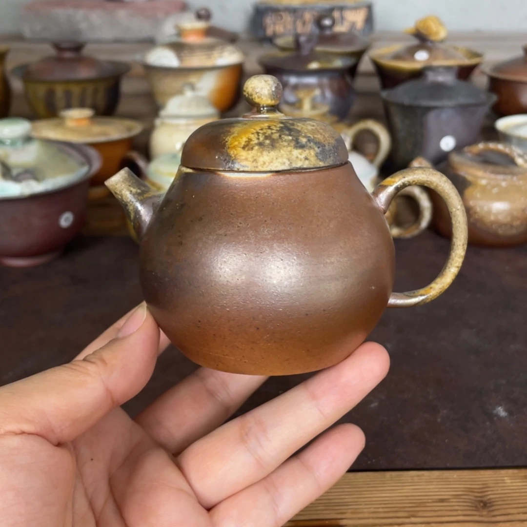 2。陶泥。  柴烧。    默认微瑕
