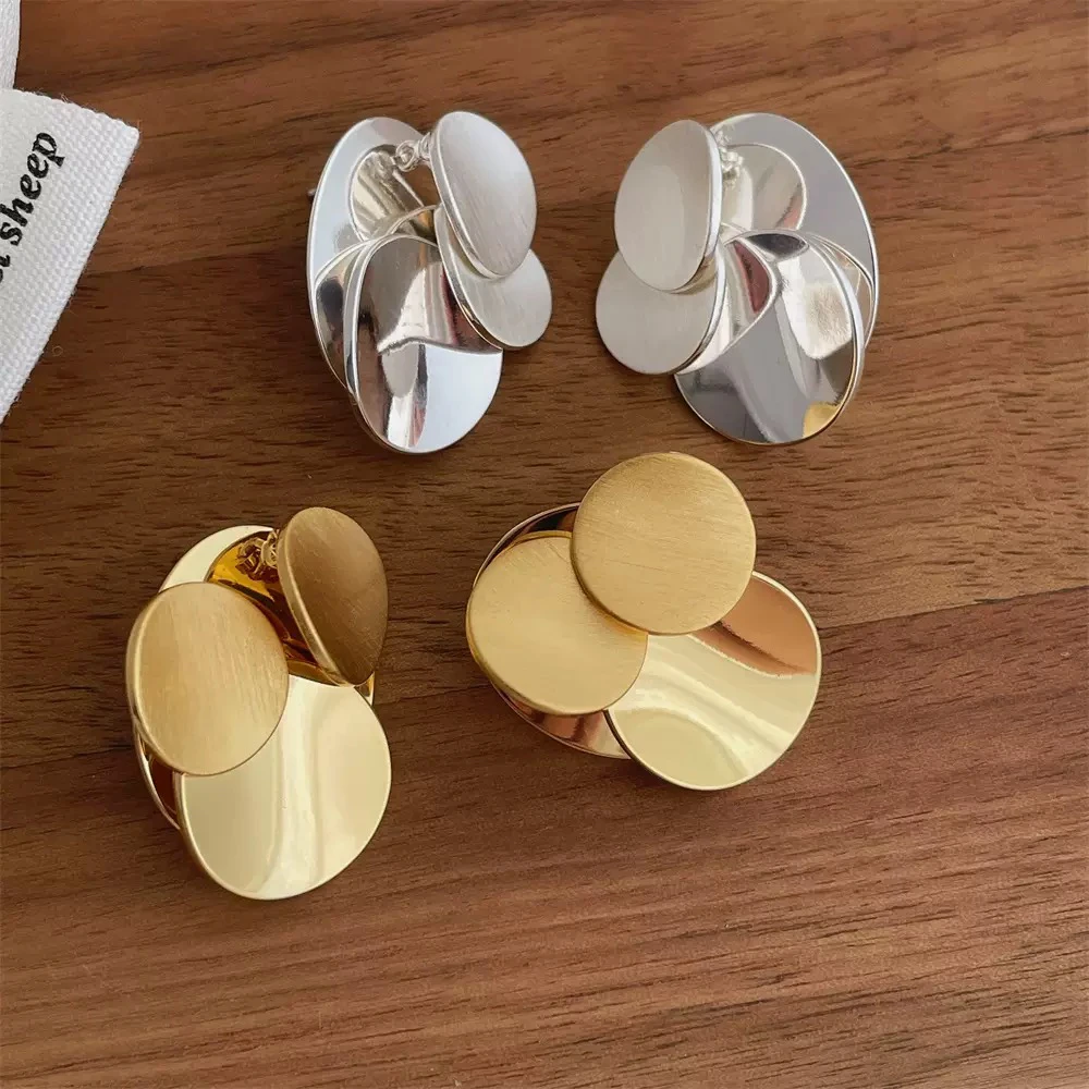 铜合金耳饰 铜合金耳饰 圆片造型复古轻奢小众高级感气质耳钉