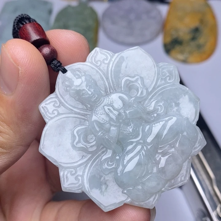 颈饰未镶嵌翡翠翡翠