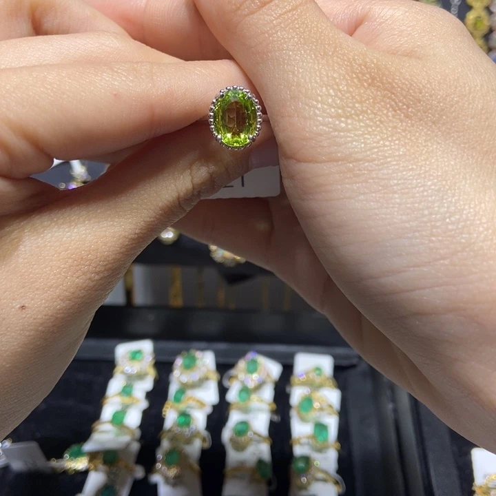 橄榄石戒指银S925镶嵌