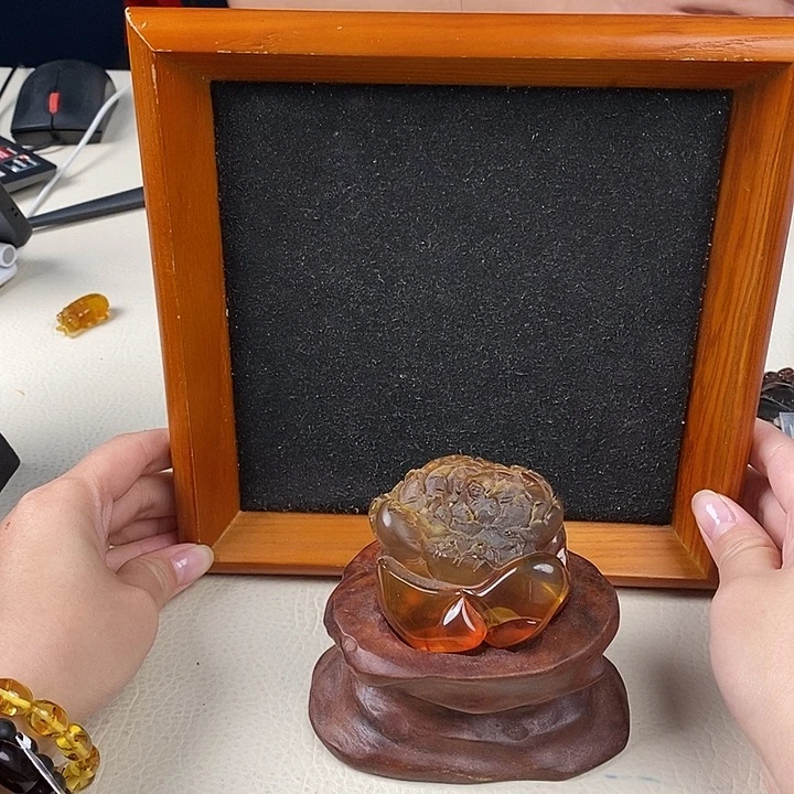 琥珀未镶嵌珠宝奇石