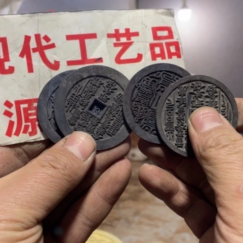 铜不***的现代文创工艺品