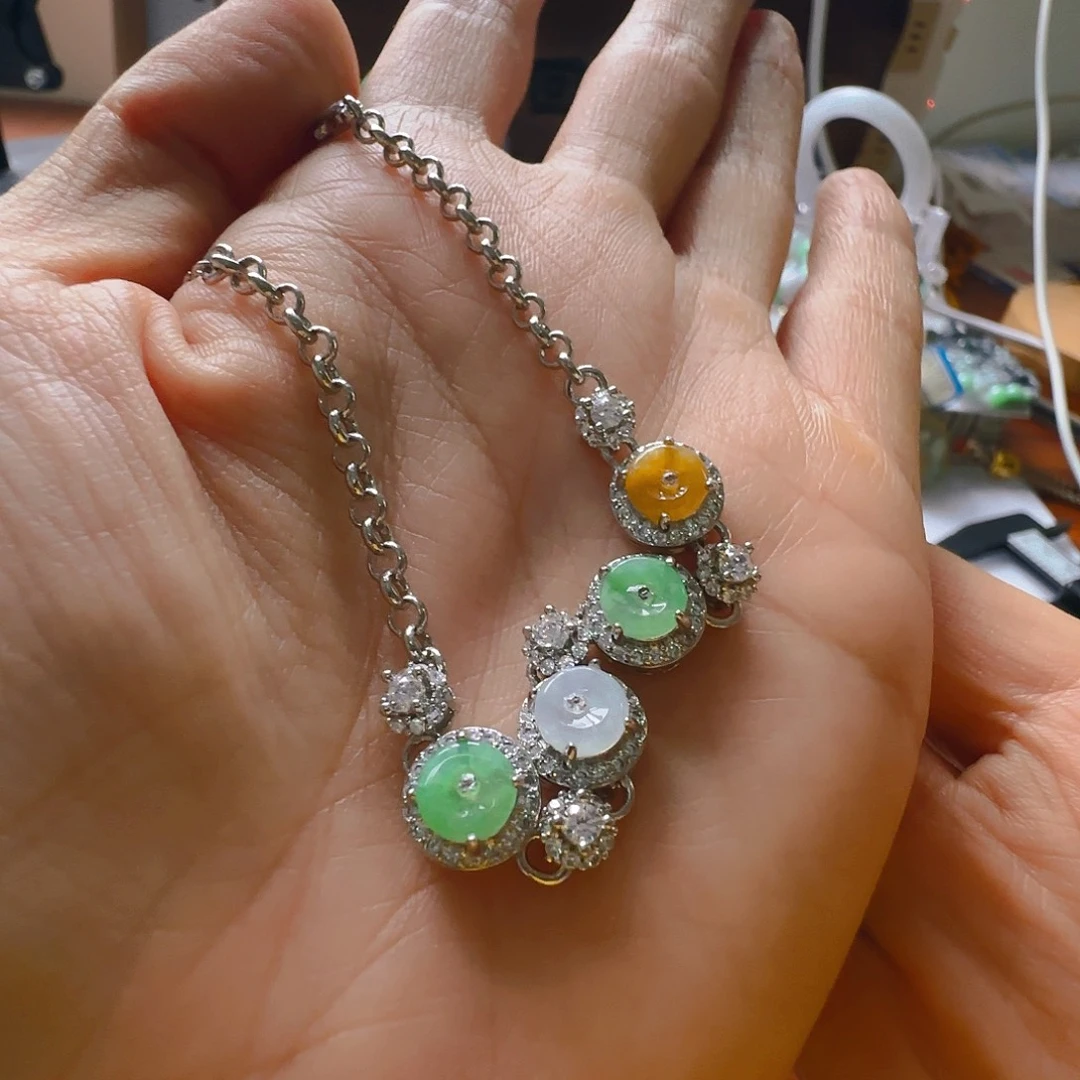 翡翠未镶嵌颈饰翡翠199