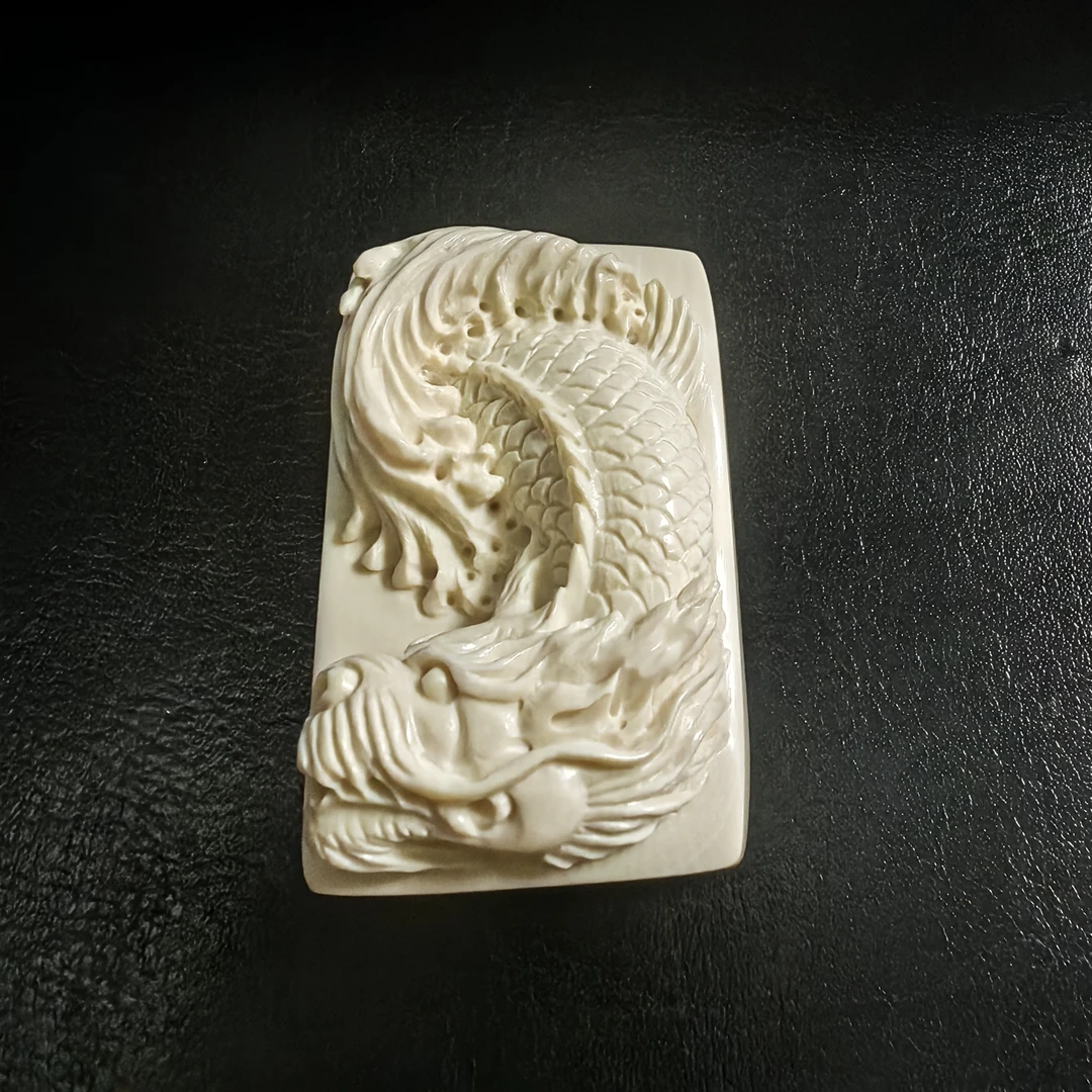 猛犸约33.6克雕刻件ZL0124