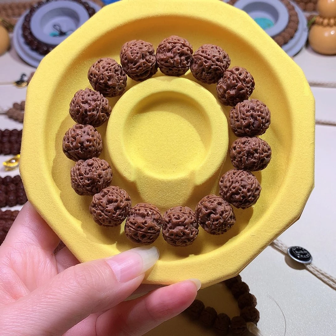 吊坠文玩核桃原生态蜂王大金刚