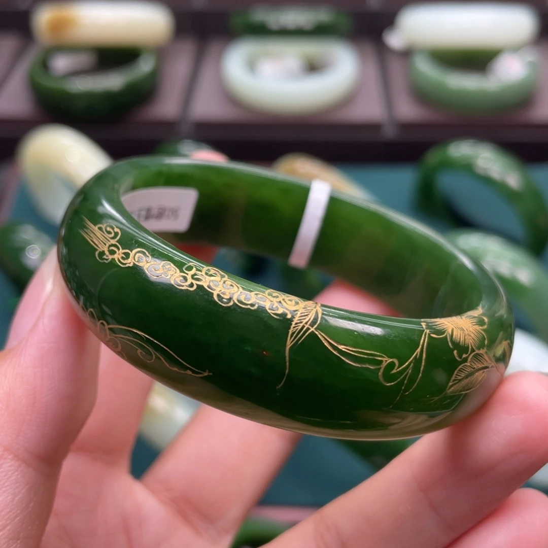 和田玉（碧玉）未镶嵌手镯