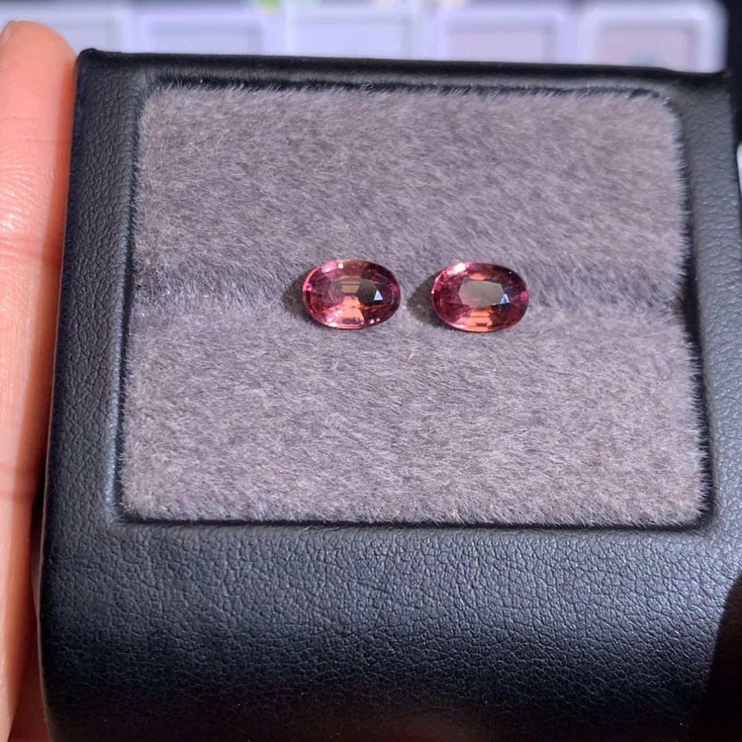 碧玺未镶嵌珠宝奇石2.335ct