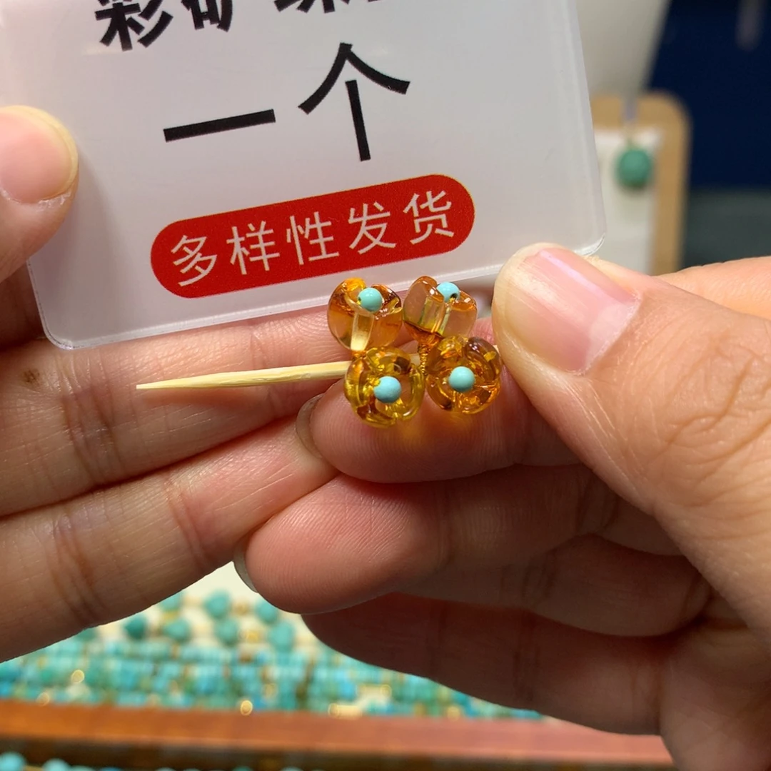 蜜蜡未镶嵌裸石花卡子