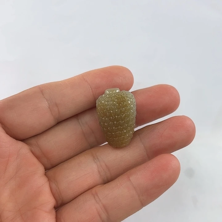 吊坠(不含链)未镶嵌和田玉（糖玉）