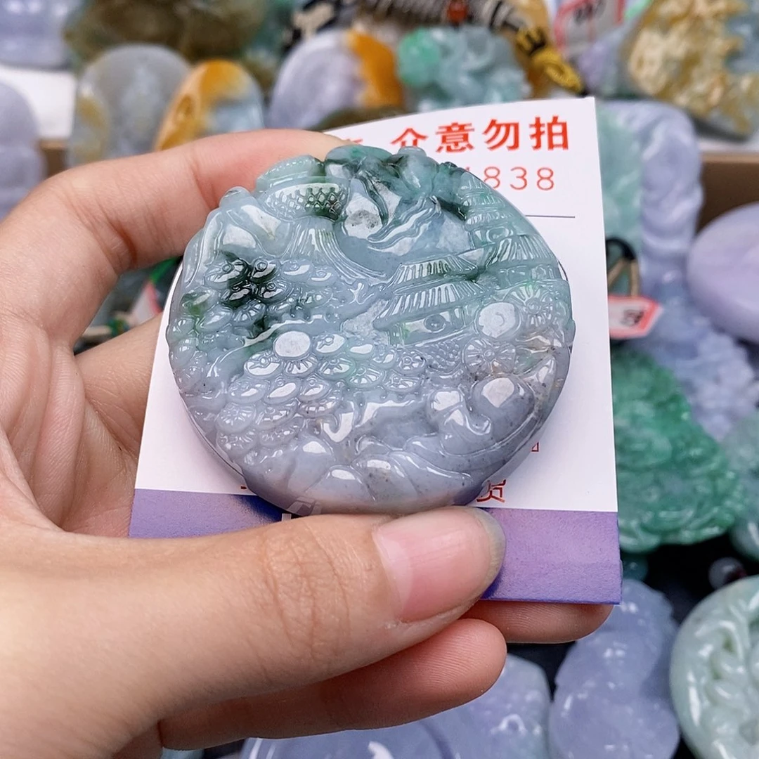 吊坠(不含链)未镶嵌翡翠
