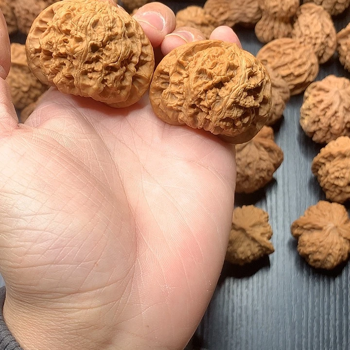 文玩核桃吊坠49 将军饼