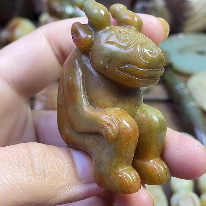 未镶嵌和田玉（糖玉）挂件