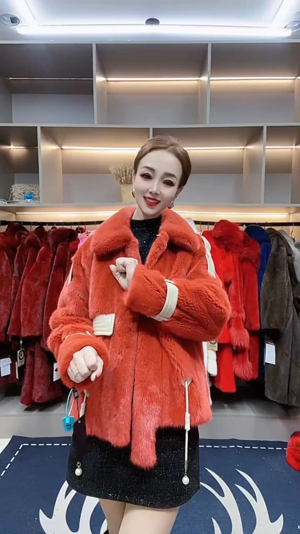 2024进口紫金短二天鹅绒水貂整貂皮草外套V领百搭貂皮大衣女短款